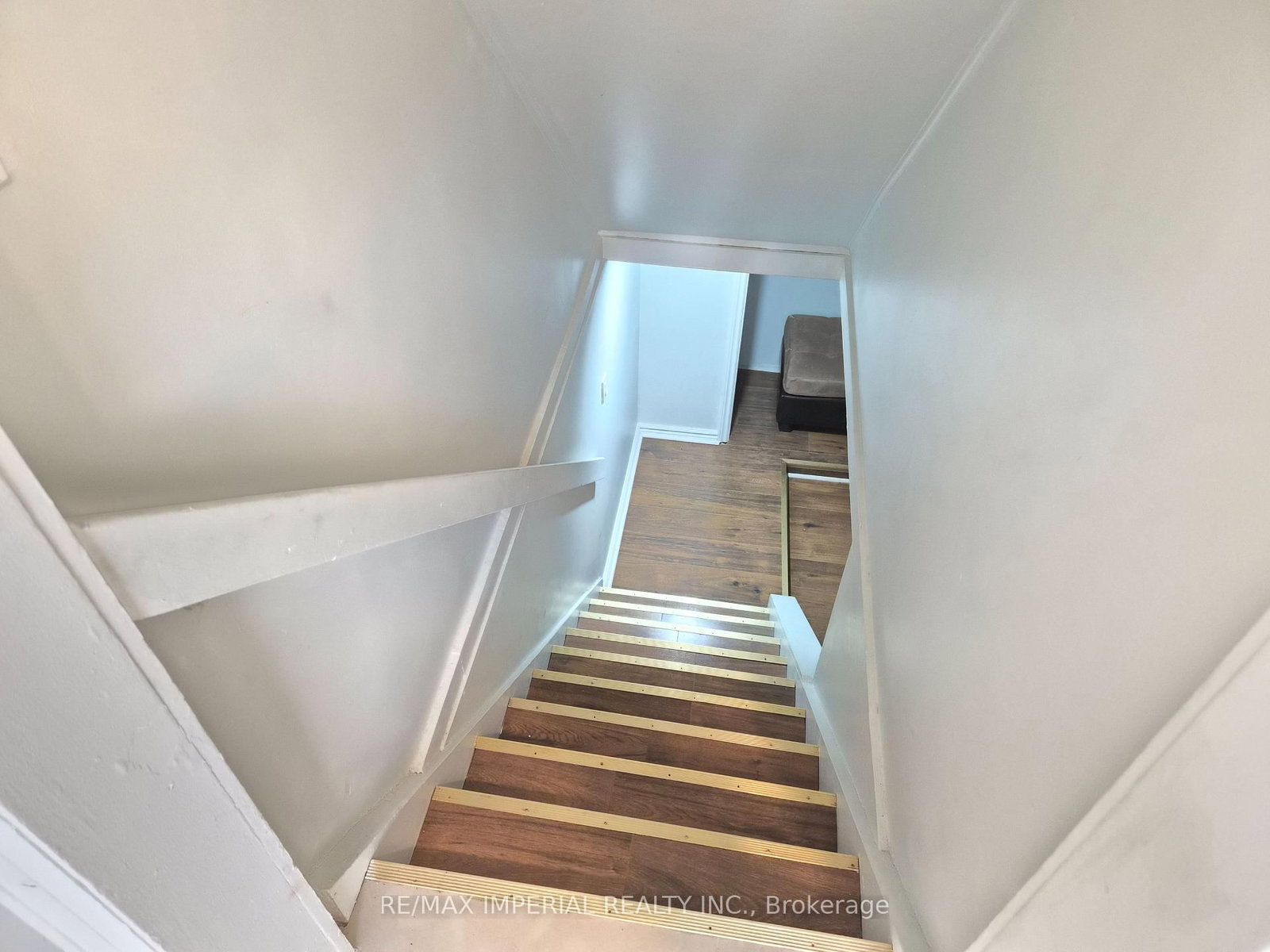 84 Basement Ruggles Avenue - Photo 10