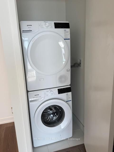 28 Interchange Way, Unit 2208 - Photo 5