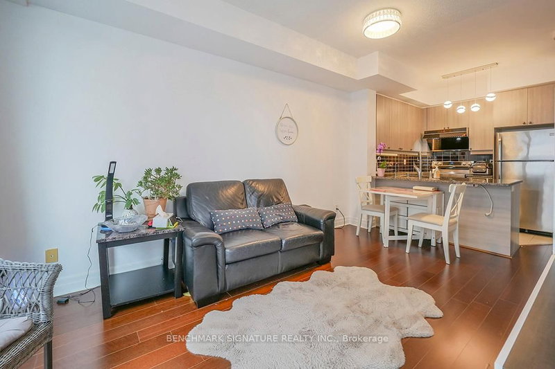 315E - 8110 Birchmount Rd, Markham, L6G 0E3 | Image 2