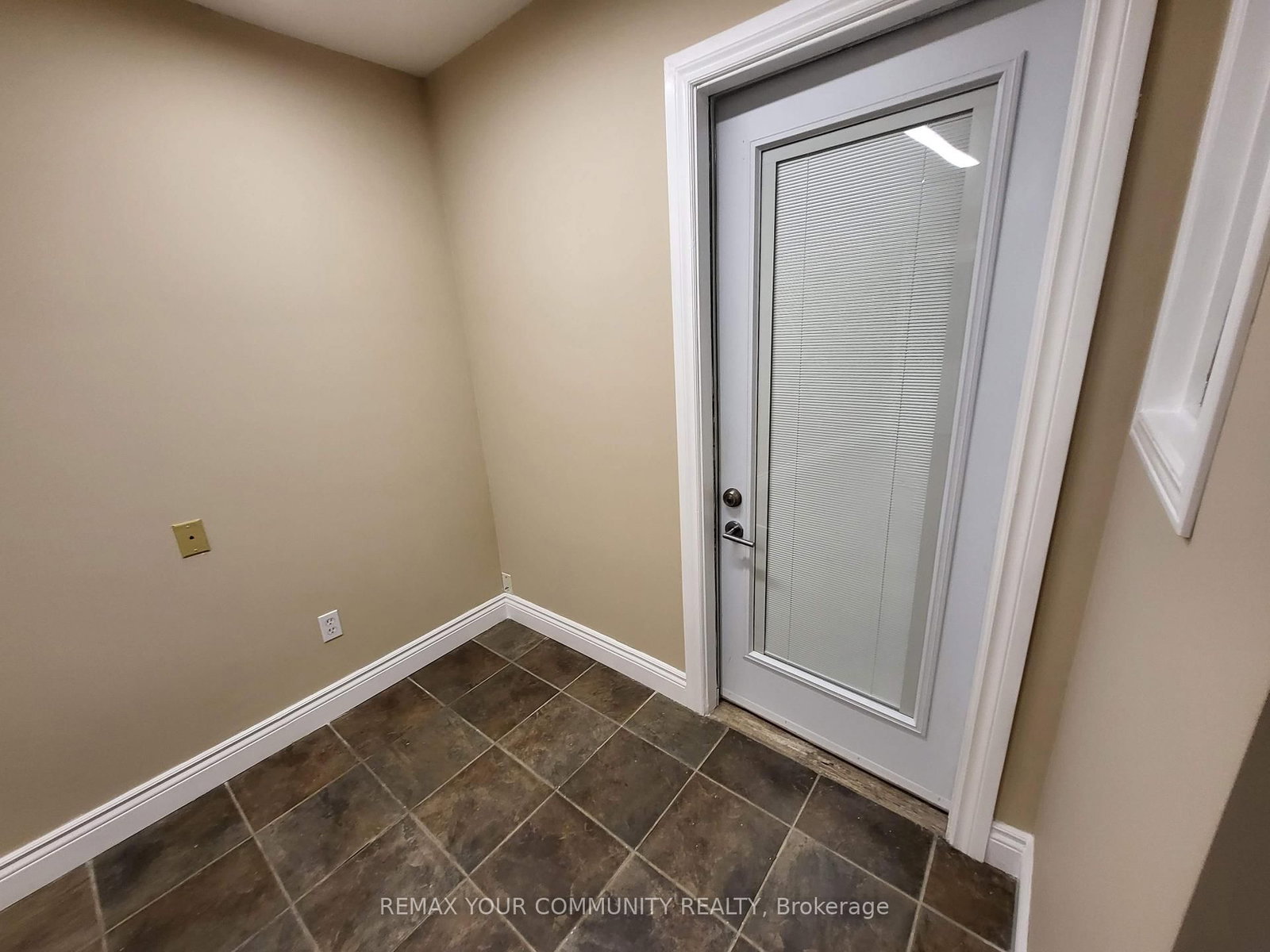 91 Anderson Avenue, Unit 3-B - Photo 9