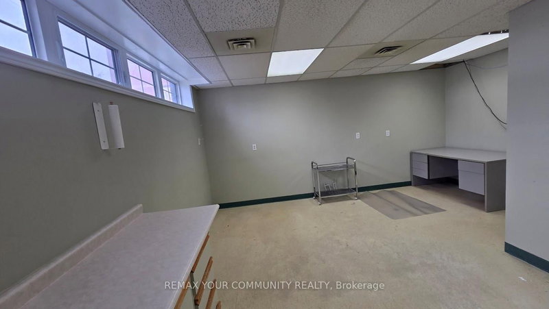 6060 Highway 7 E photo 4