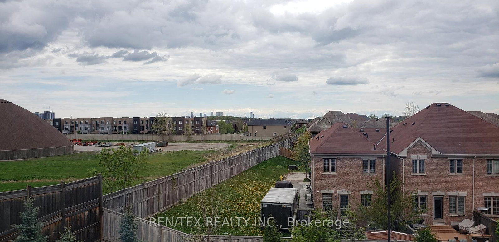 3865 Major Mackenzie Drive W, Unit 211 - Photo 10