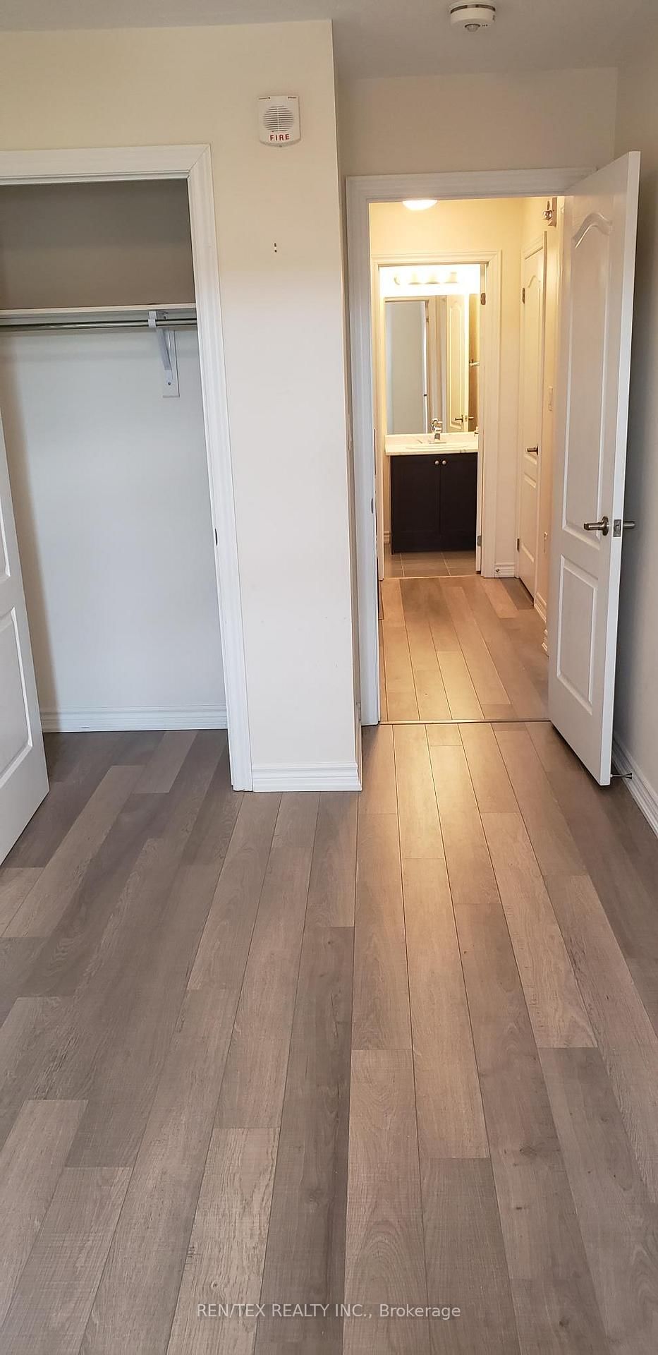 3865 Major Mackenzie Drive W, Unit 211 - Photo 11