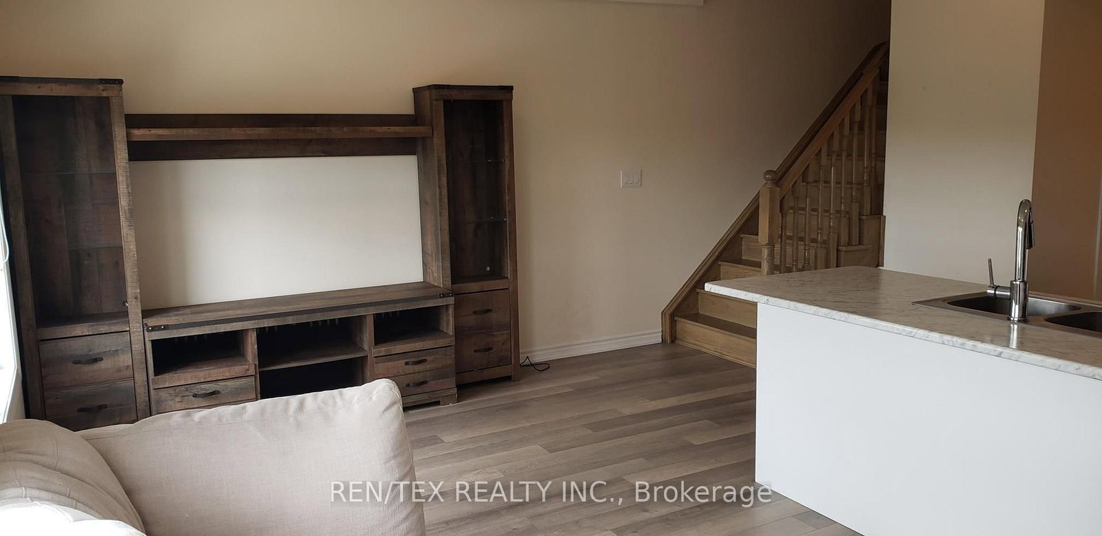 3865 Major Mackenzie Drive W, Unit 211 - Photo 5