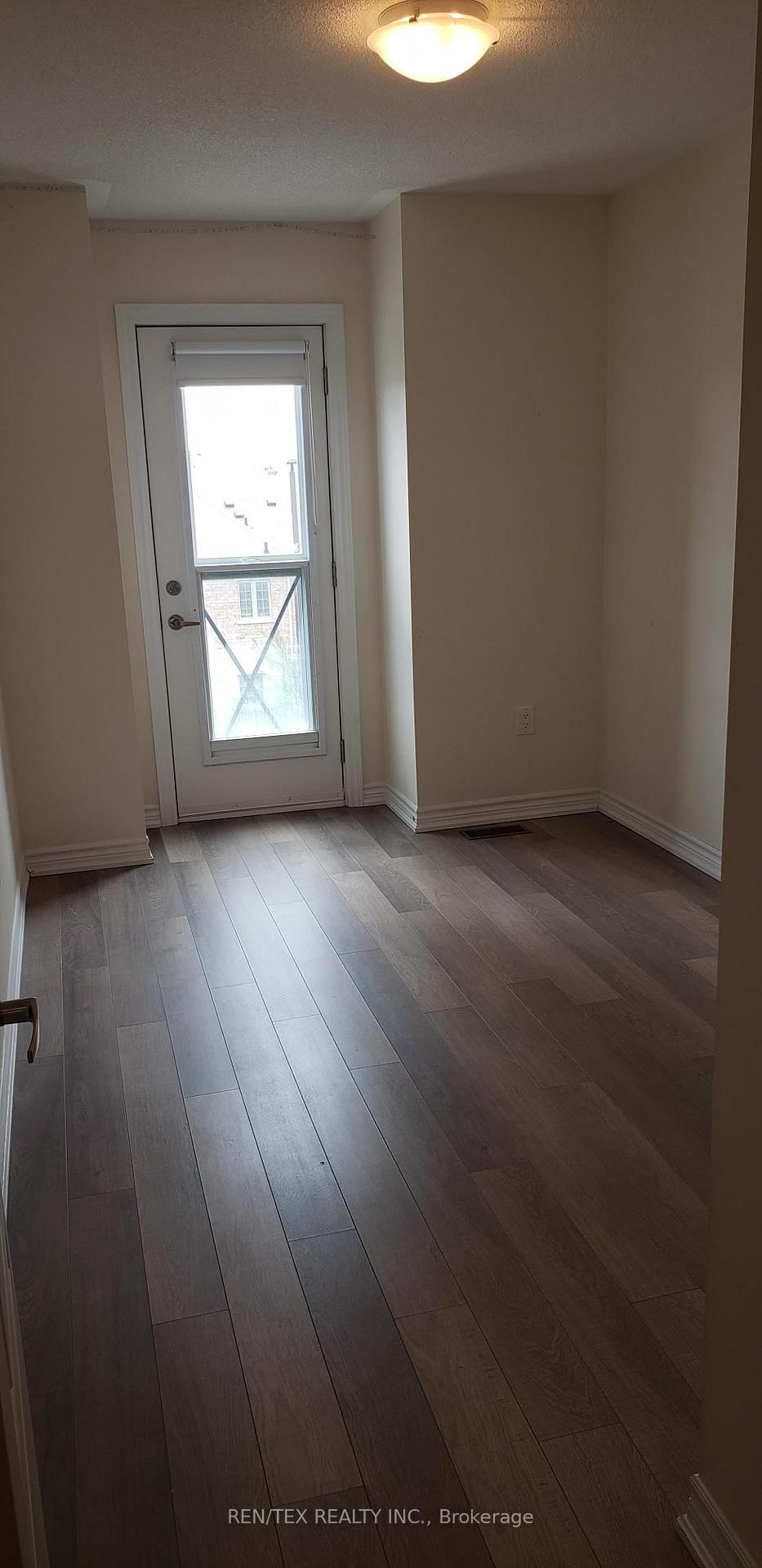 3865 Major Mackenzie Drive W, Unit 211 - Photo 9