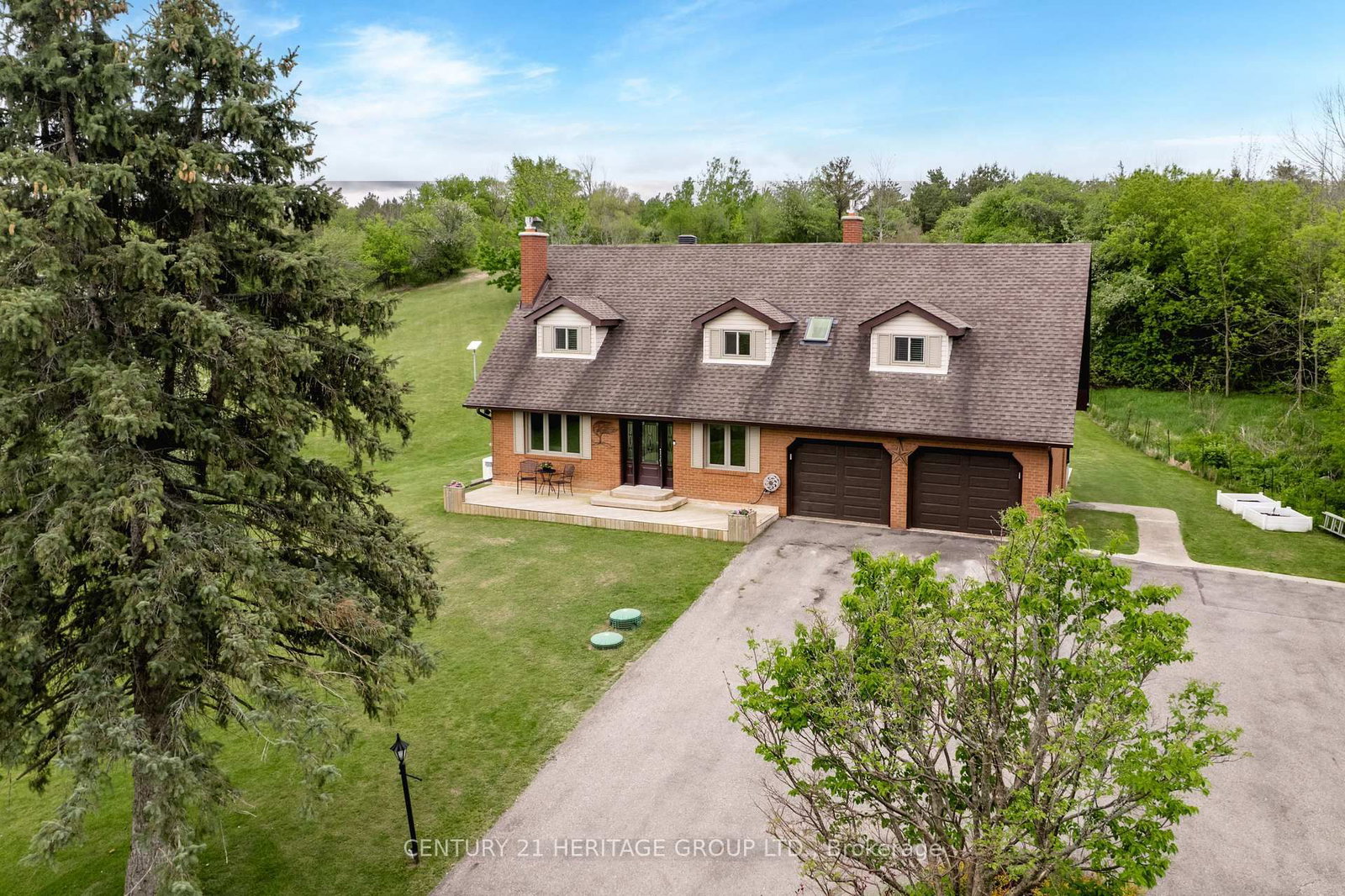 5827 7th Line • New Tecumseth, ON photo 2