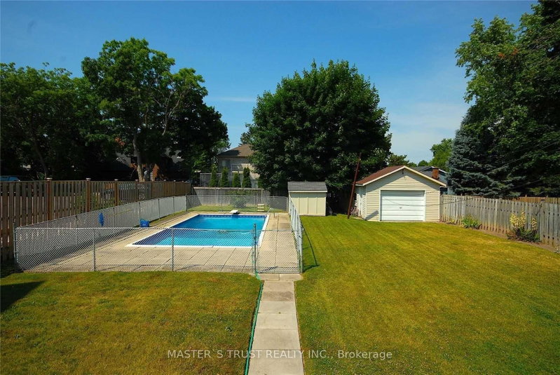 354 Main St N photo 4
