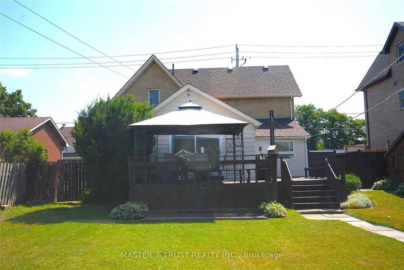 354 Main St N photo 5