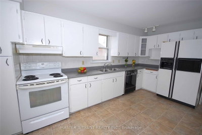 354 Main Street N • Markham, ON photo 9
