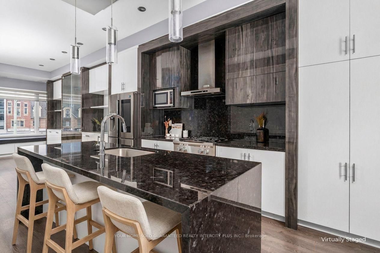3910 Major Mackenzie Drive