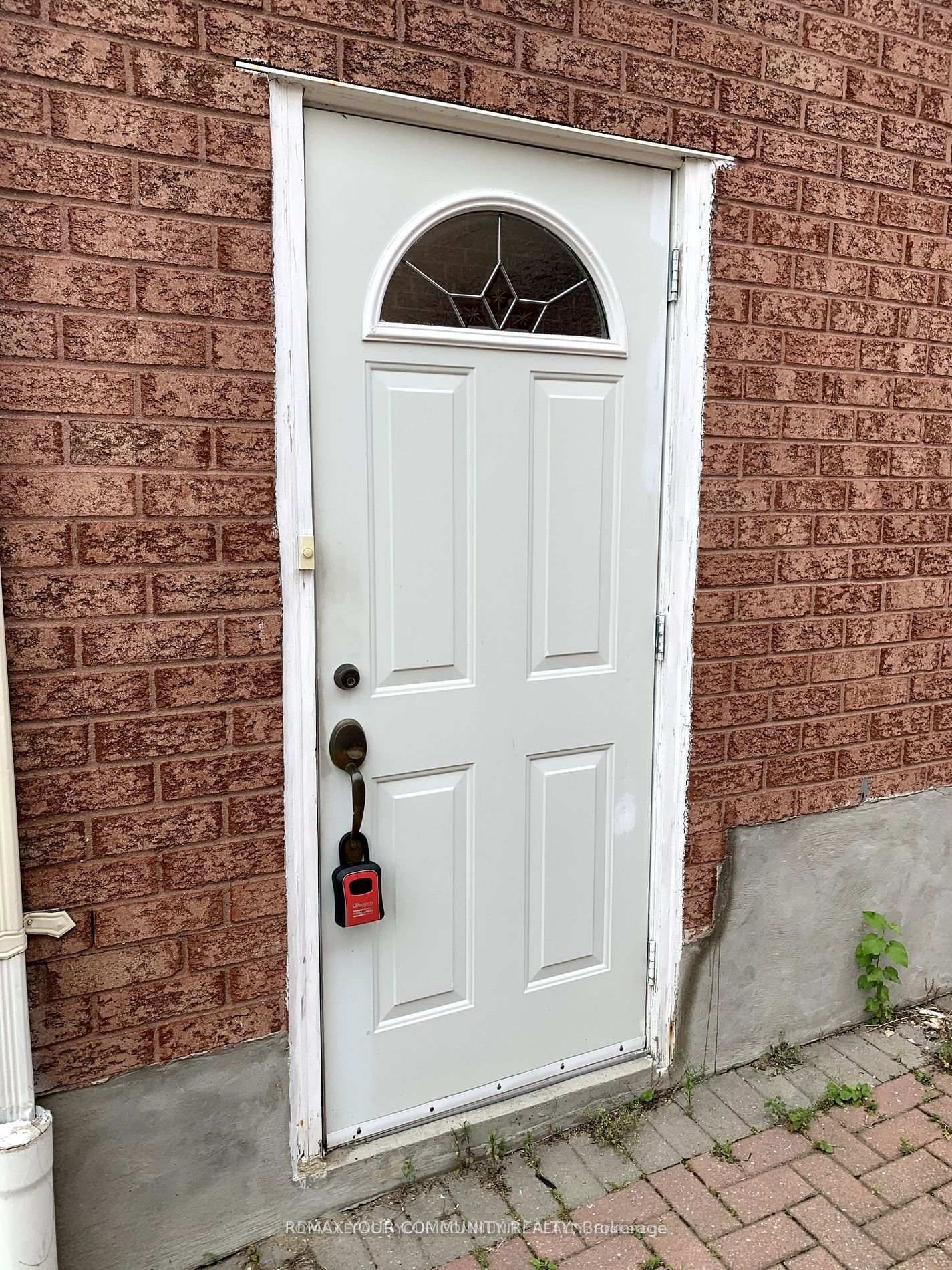 136 Dina Road, Unit BSMT - Photo 2