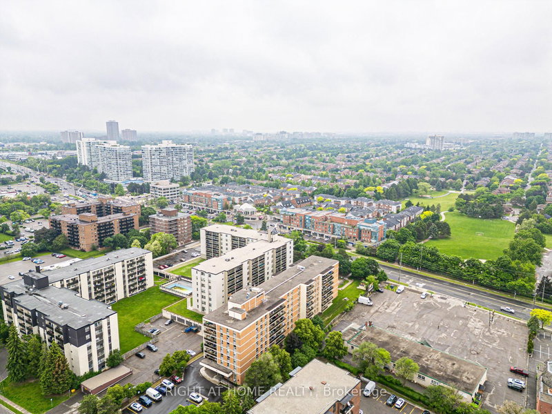 607 - 180 Dudley Ave, Markham, L3T 4X2 | Image 3