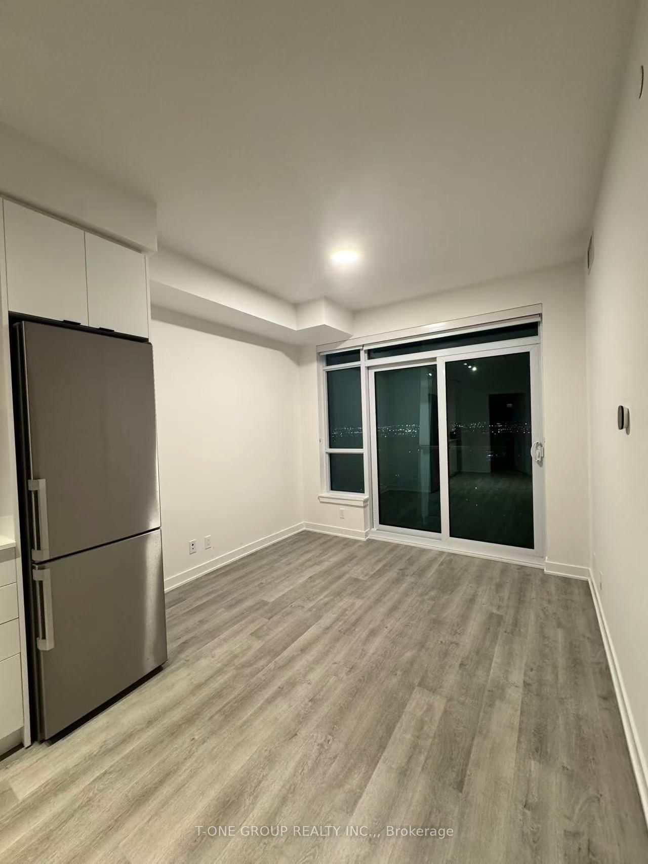 50 Upper Mall Way, Unit 2707 - Photo 6