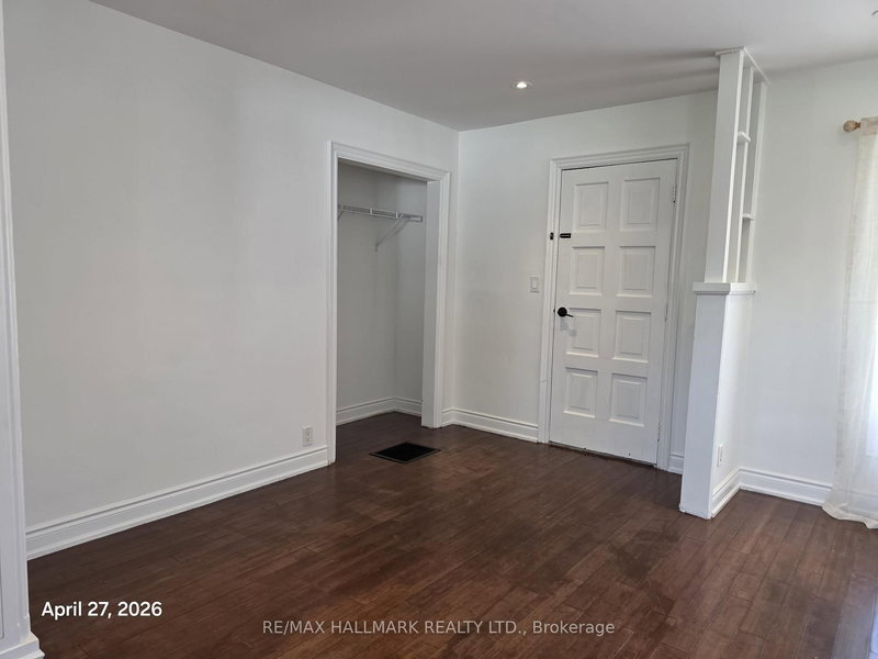 429 16th Ave, Richmond Hill, L4C 7A7 | Image 3