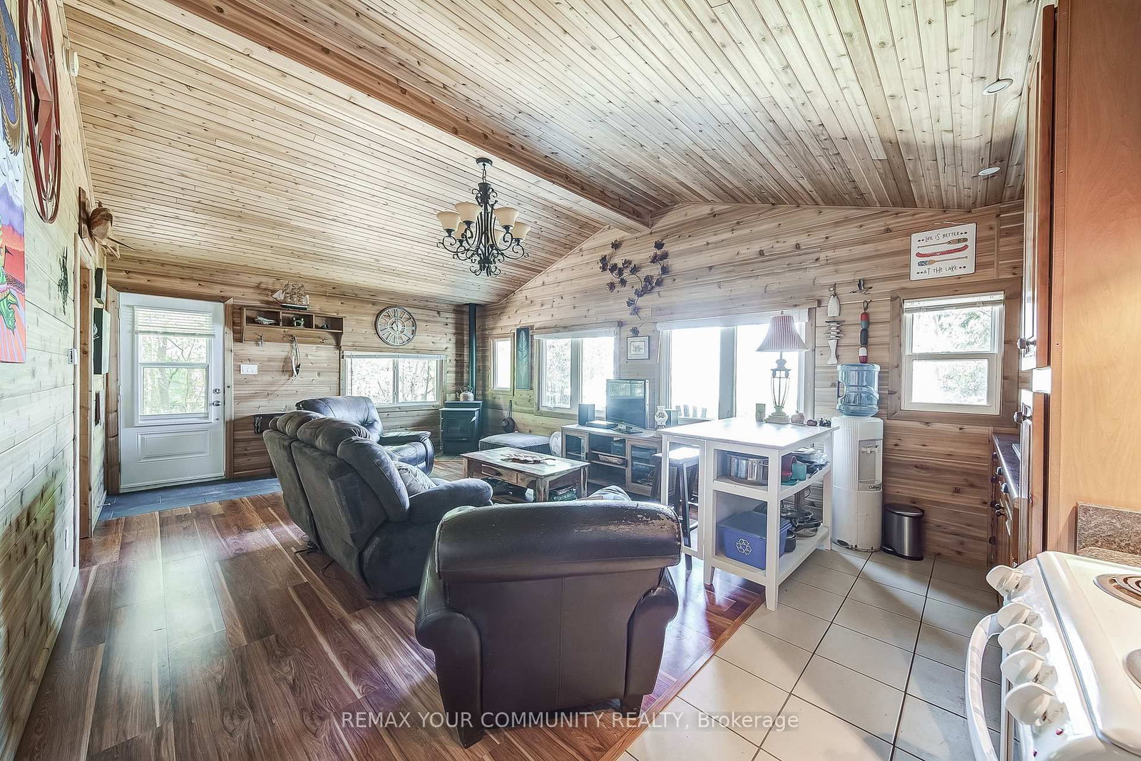 1623 Chief Joseph Snake Road • Georgina Islands, ON photo 11