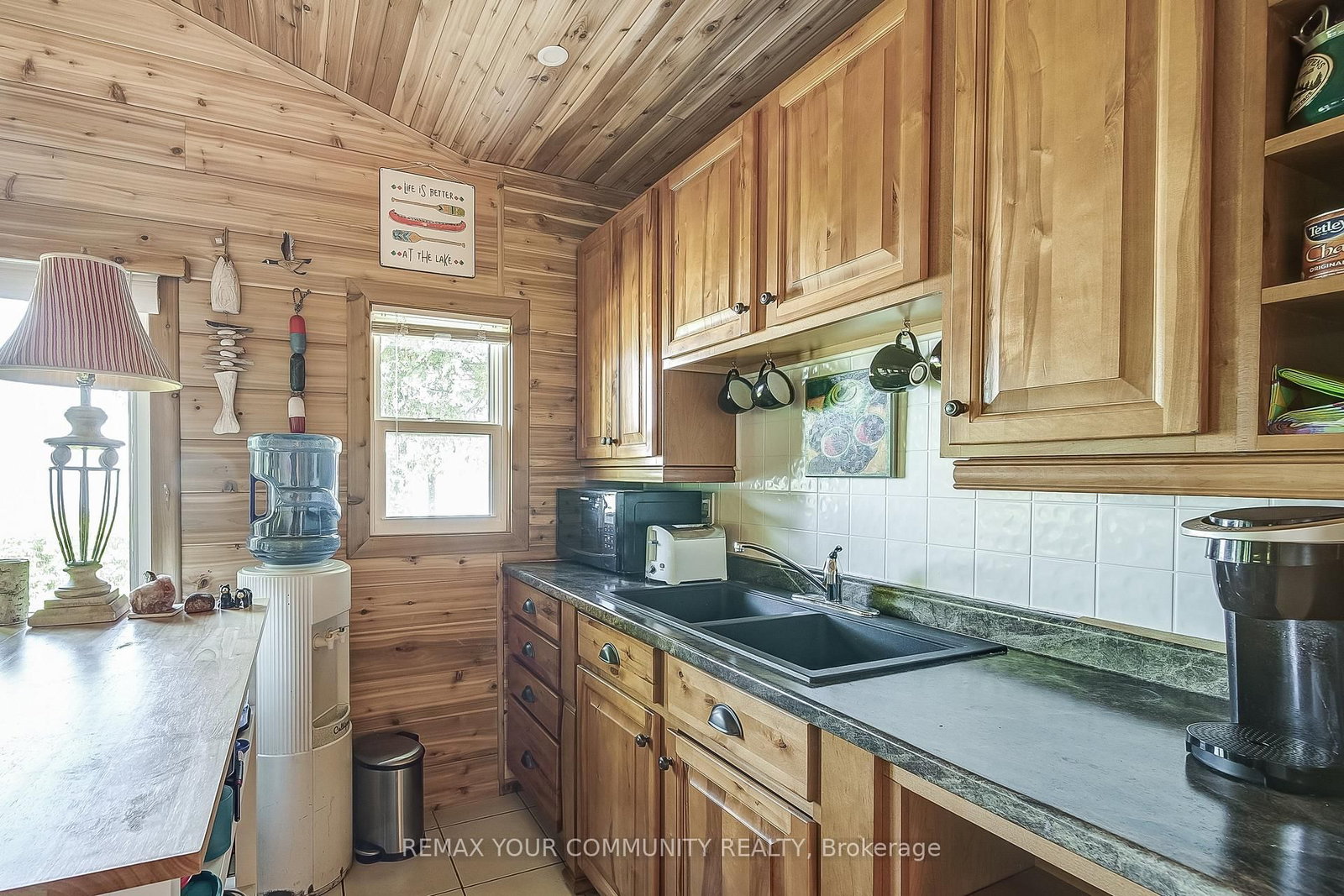 1623 Chief Joseph Snake Road • Georgina Islands, ON photo 12
