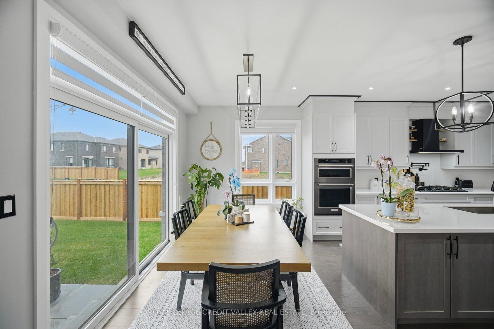 34 Felhazi Trail S • Essa, ON photo 11