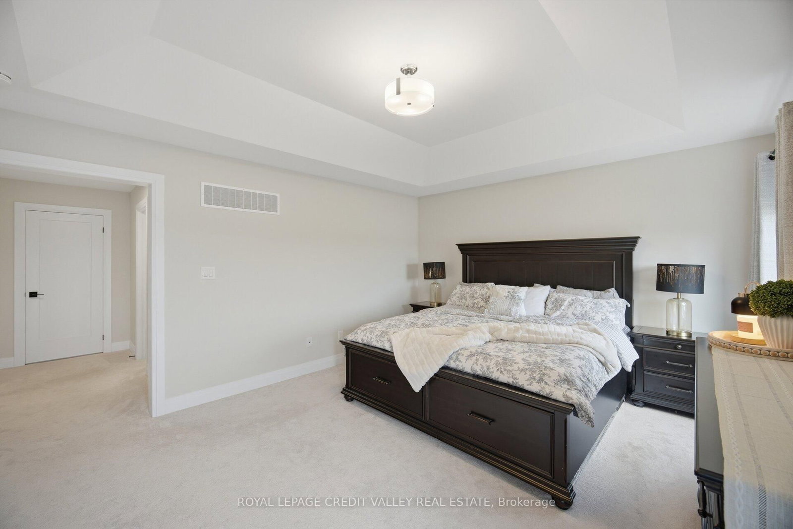 34 Felhazi Trail S • Essa, ON photo 26