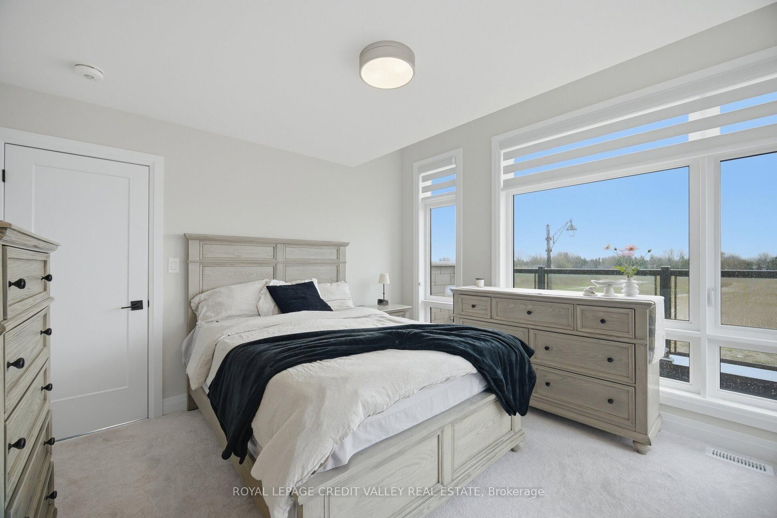 34 Felhazi Trail S • Essa, ON photo 38