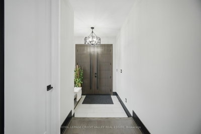 34 Felhazi Trail S • Essa, ON photo 4