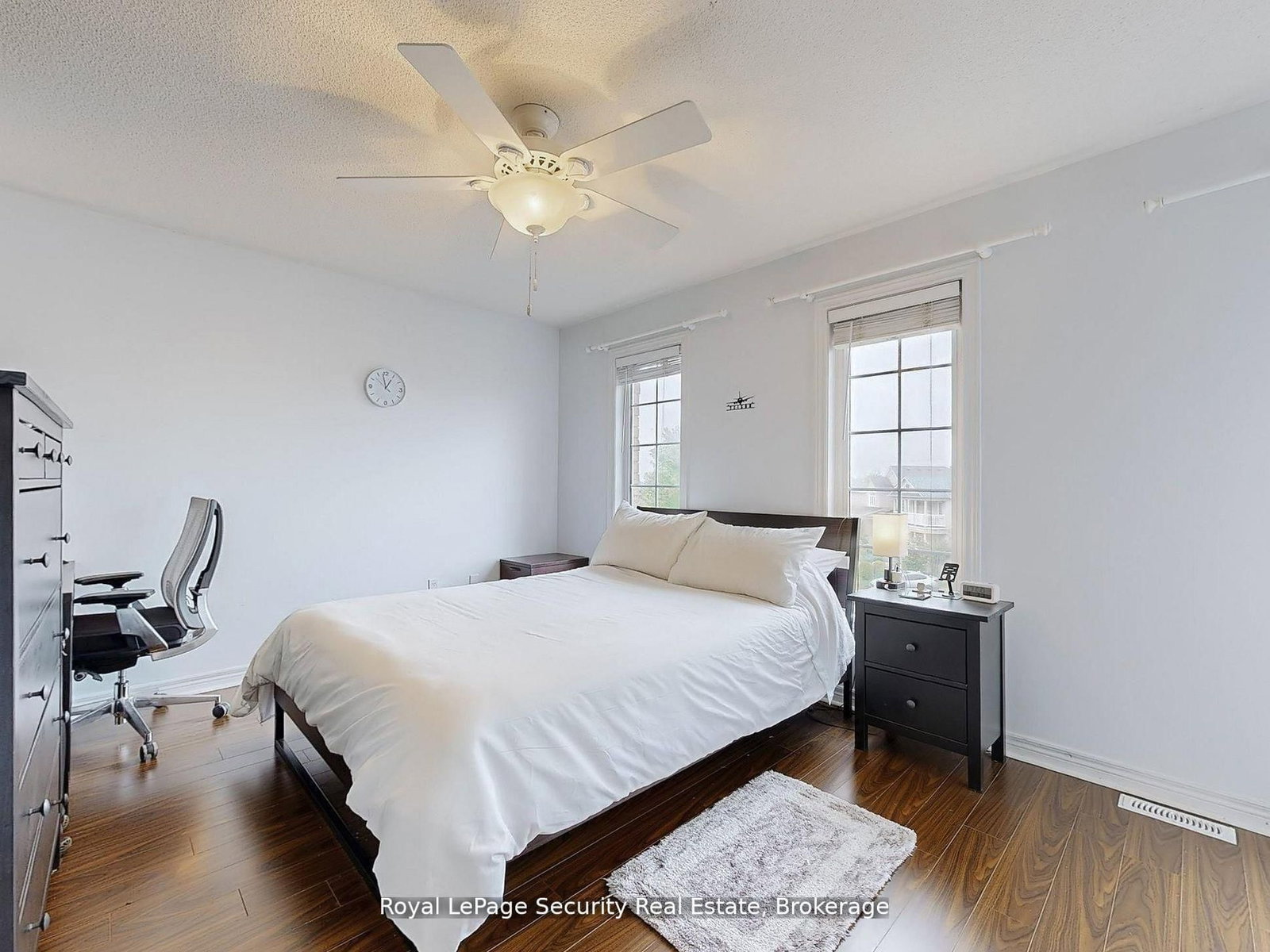 128 Daiseyfield Crescent - Photo 33