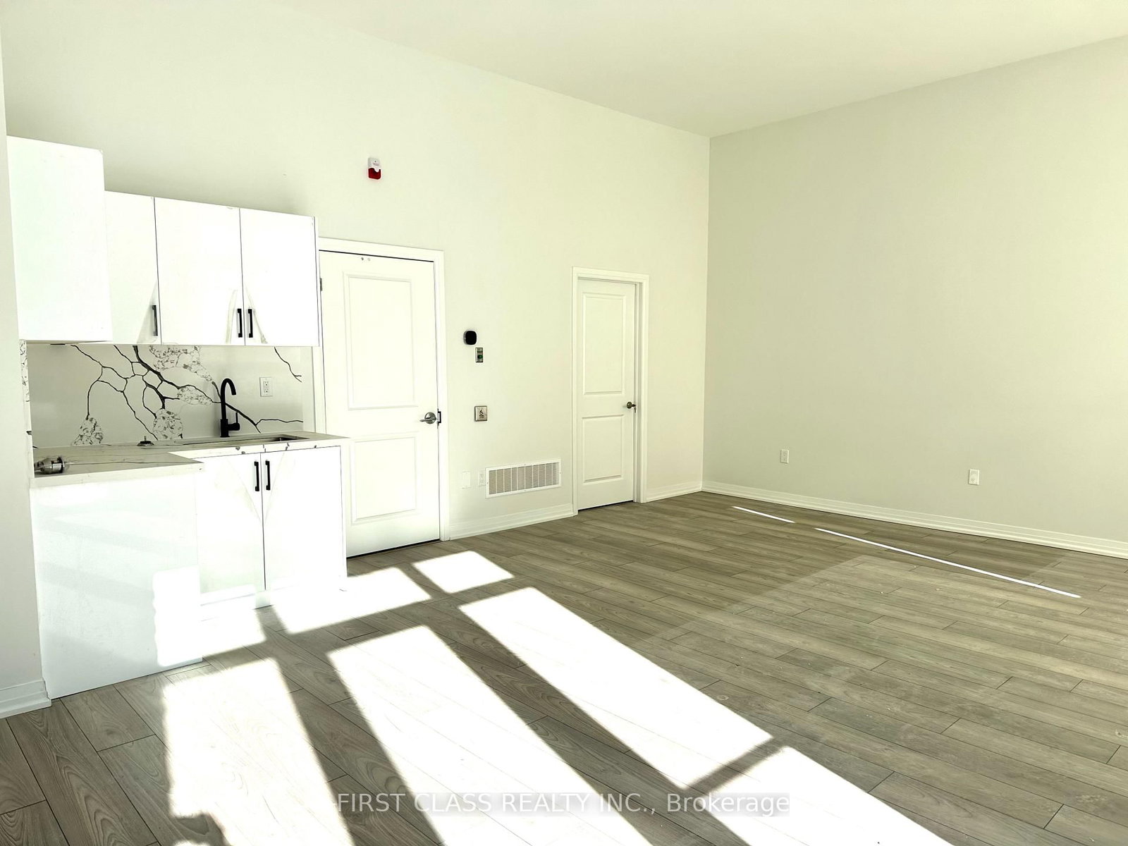 51 Harold Wilson Lane, Unit Main - Photo 3