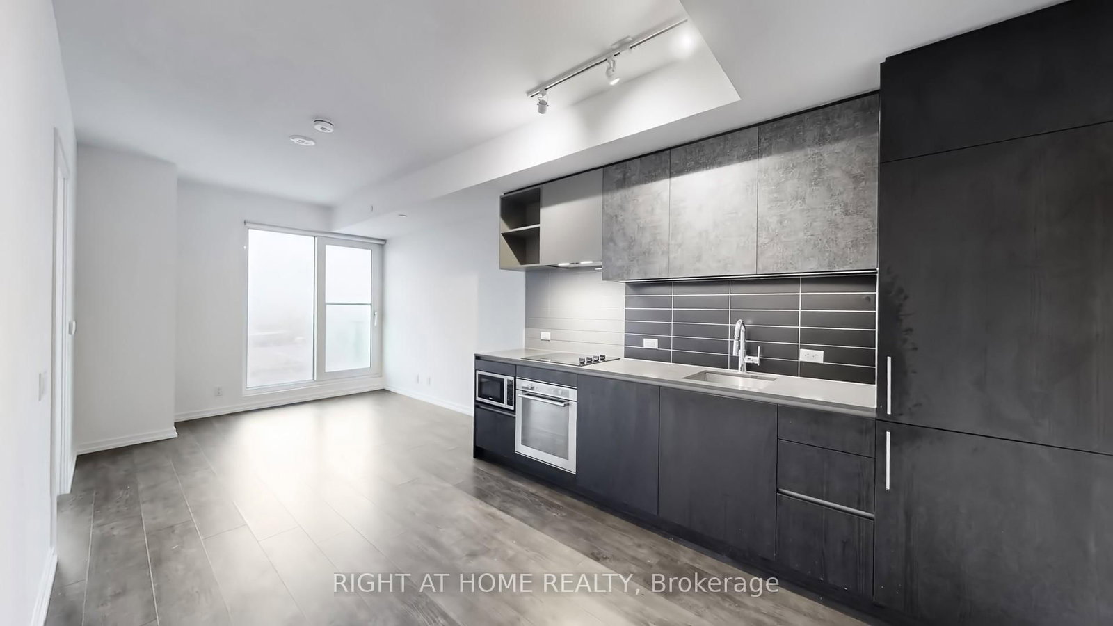 1000 Portage Parkway, Unit 902 - Photo 17