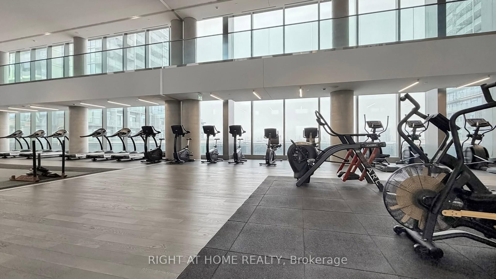 1000 Portage Parkway, Unit 902 - Photo 37