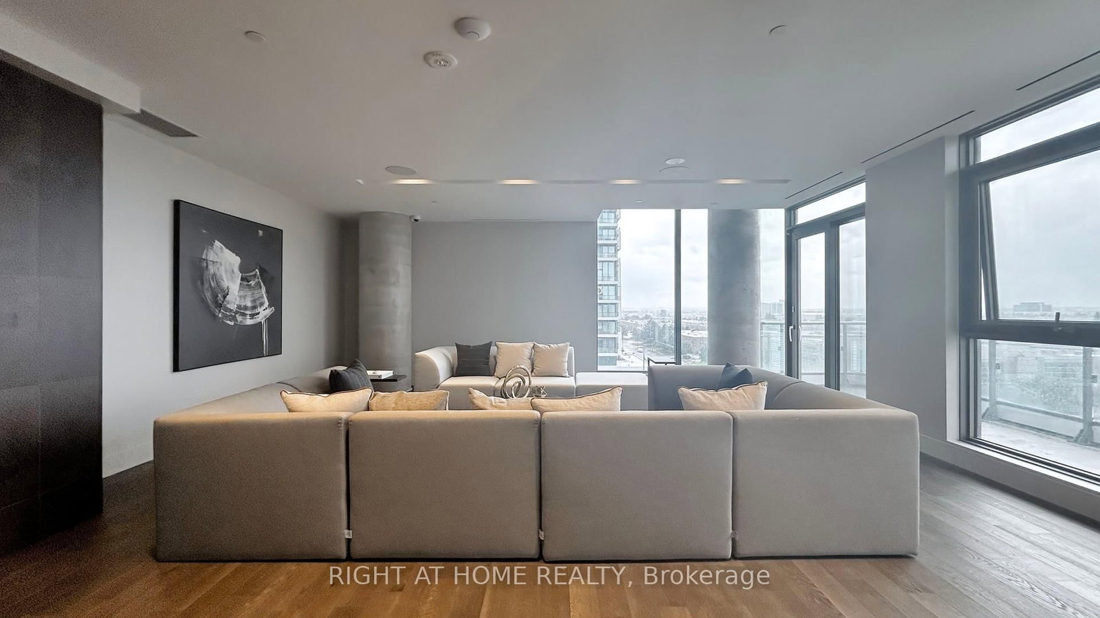 1000 Portage Parkway, Unit 902 - Photo 42