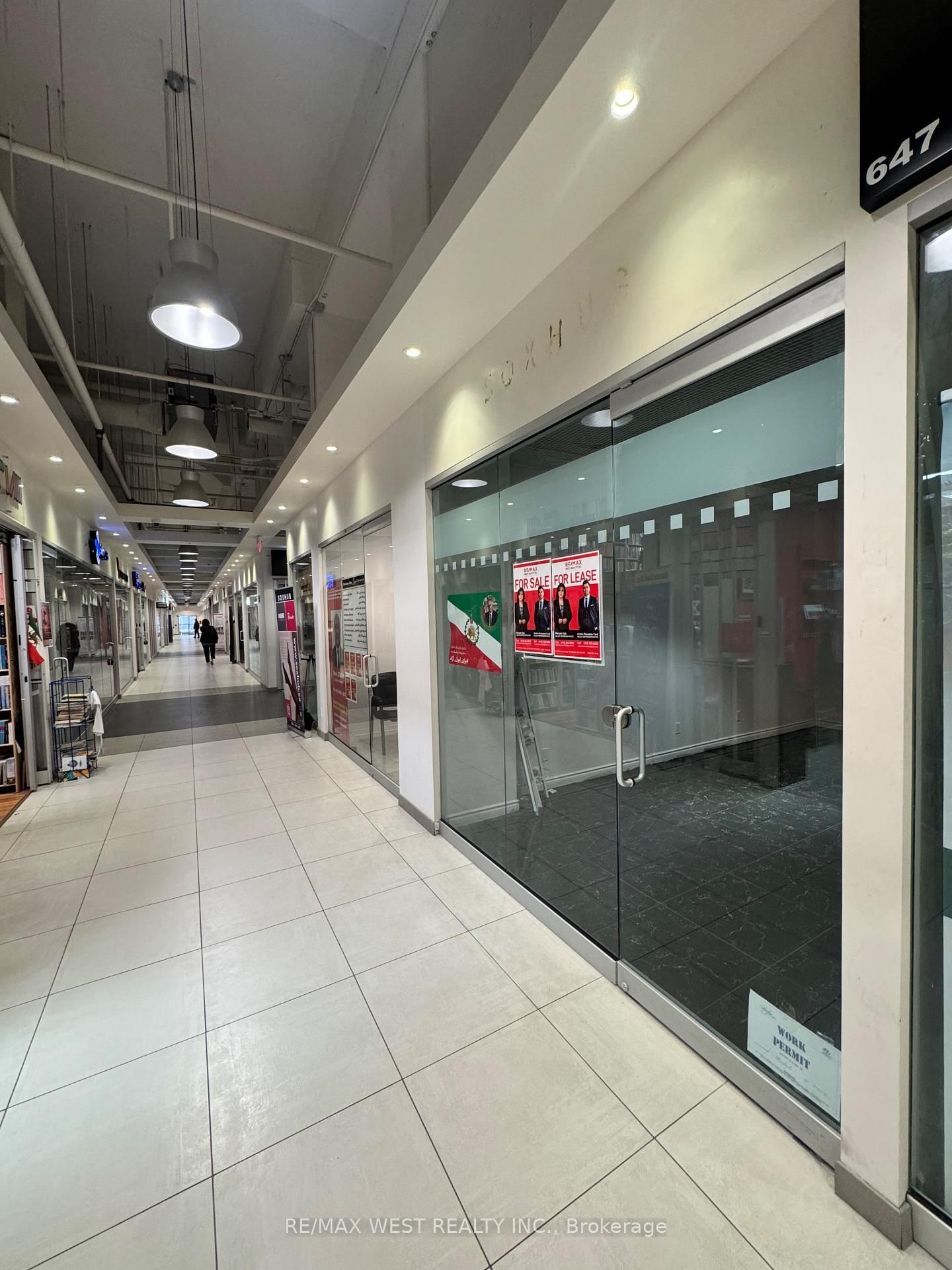 7181 Yonge Street, Unit 94 - Photo 11