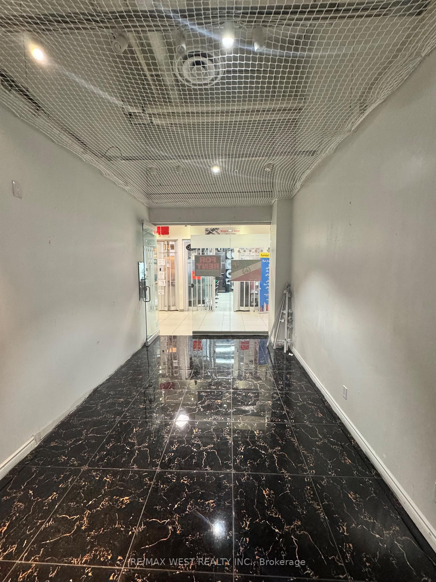 7181 Yonge Street, Unit 94 - Photo 8