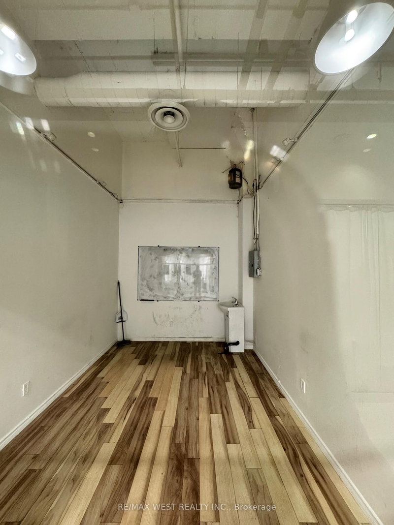 216 - 7181 Yonge St, Markham, L3T 0C7 | Image 3