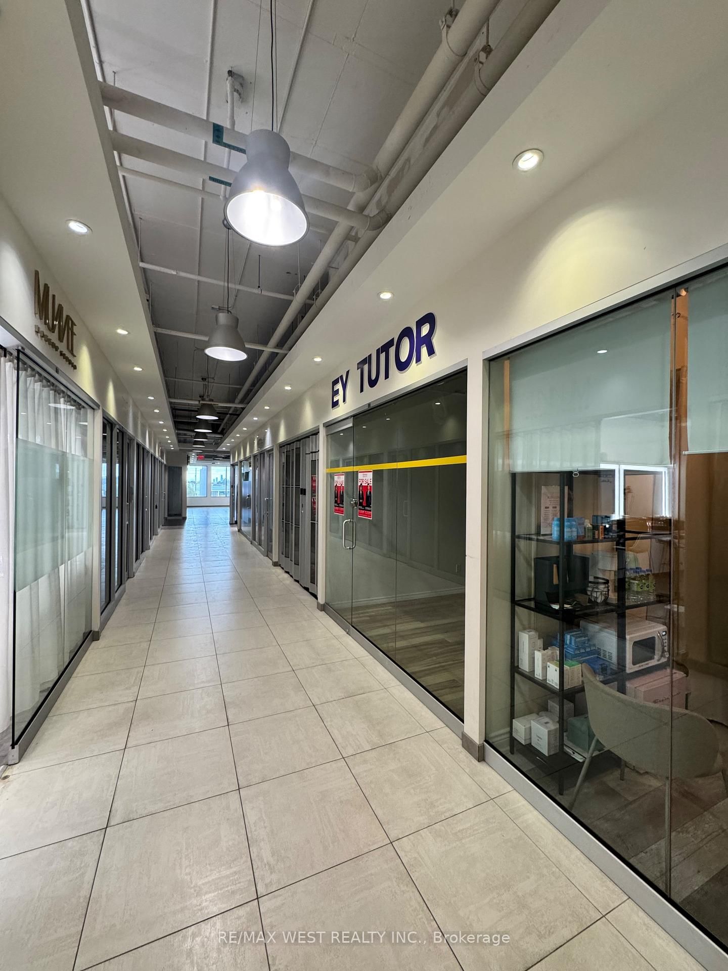 7181 Yonge Street, Unit 216 - Photo 9
