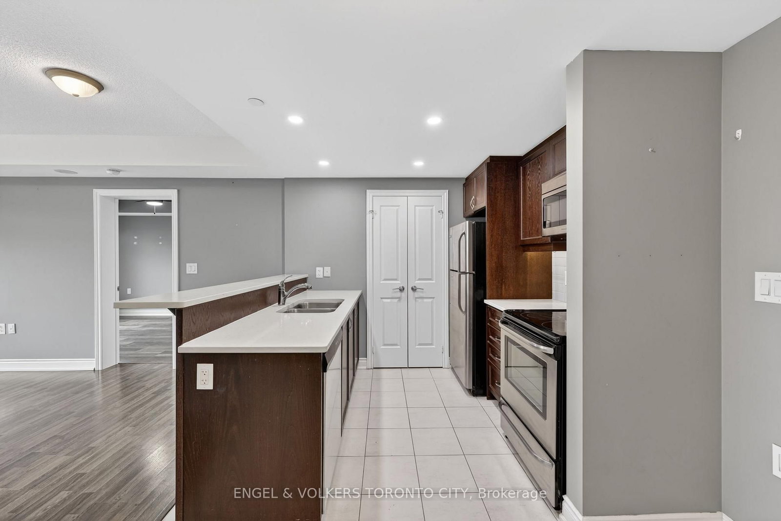 149 Church Street, Unit 503 - Photo 5