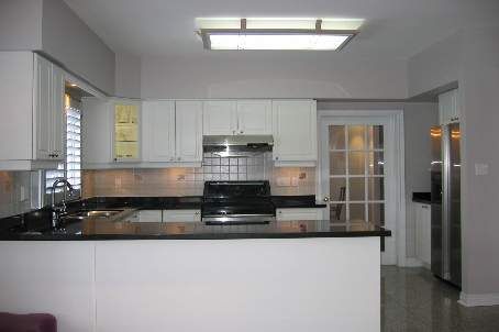 115 Golden Tulip Cres, Markham, L6C1W4 | Image 2