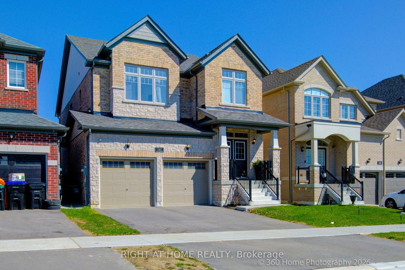 1302 Broderick St, Innisfil, L9S 0P6 | Image 2