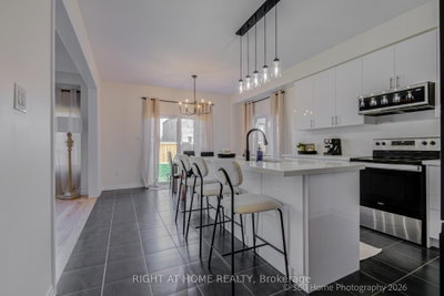 1302 Broderick Street • Innisfil, ON photo 3