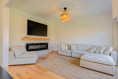1302 Broderick Street • Innisfil, ON photo 9