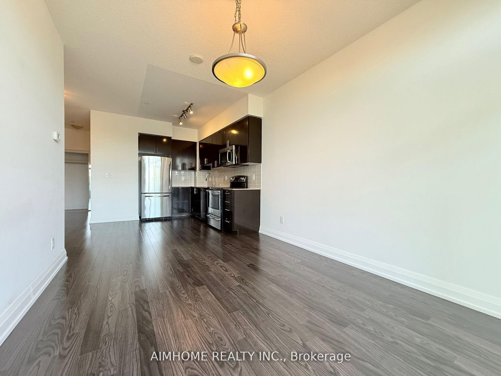 7165 Yonge Street, Unit 319 - Photo 11