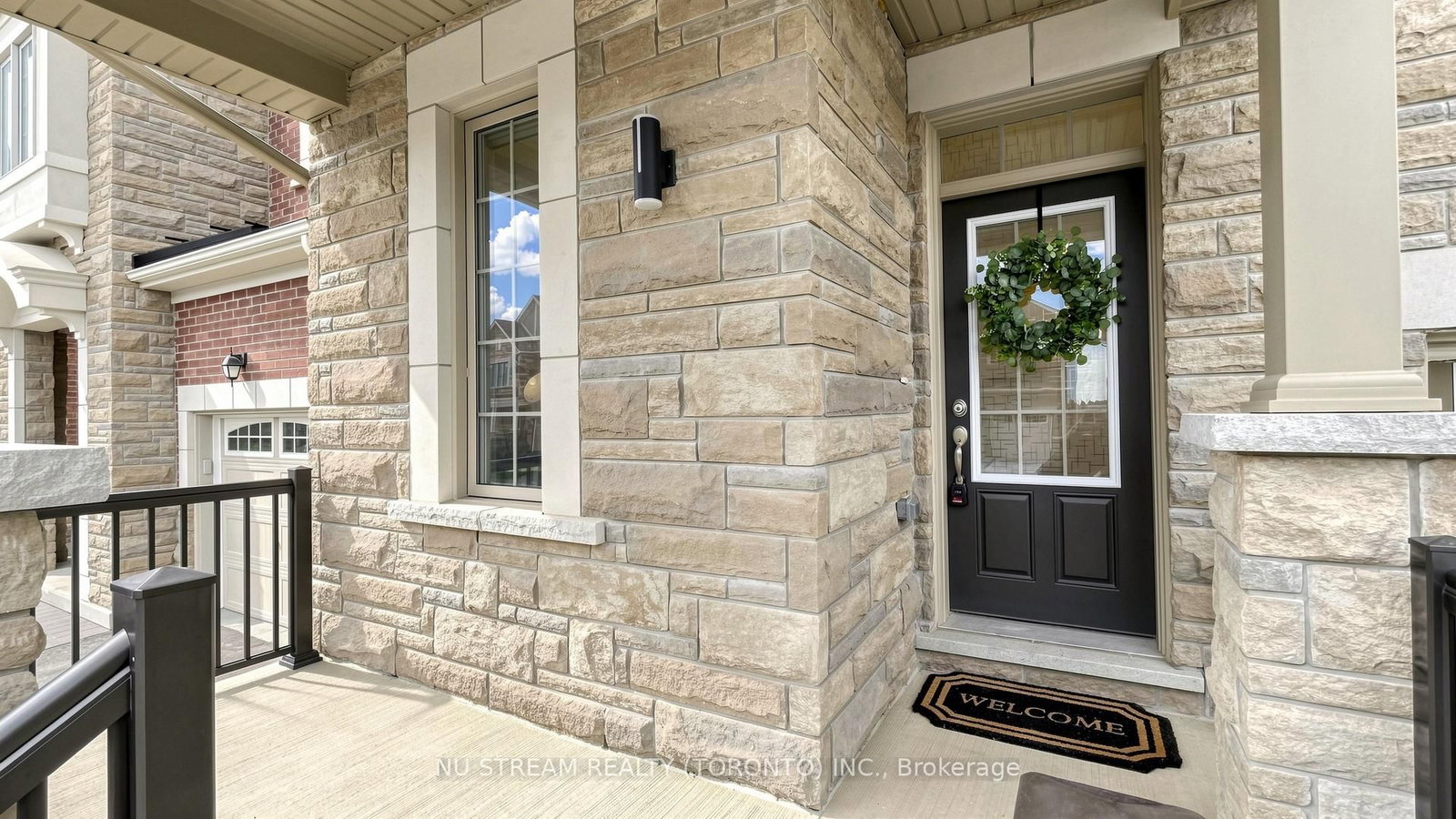 89 Hartney Drive • Richmond Hill, ON photo 3