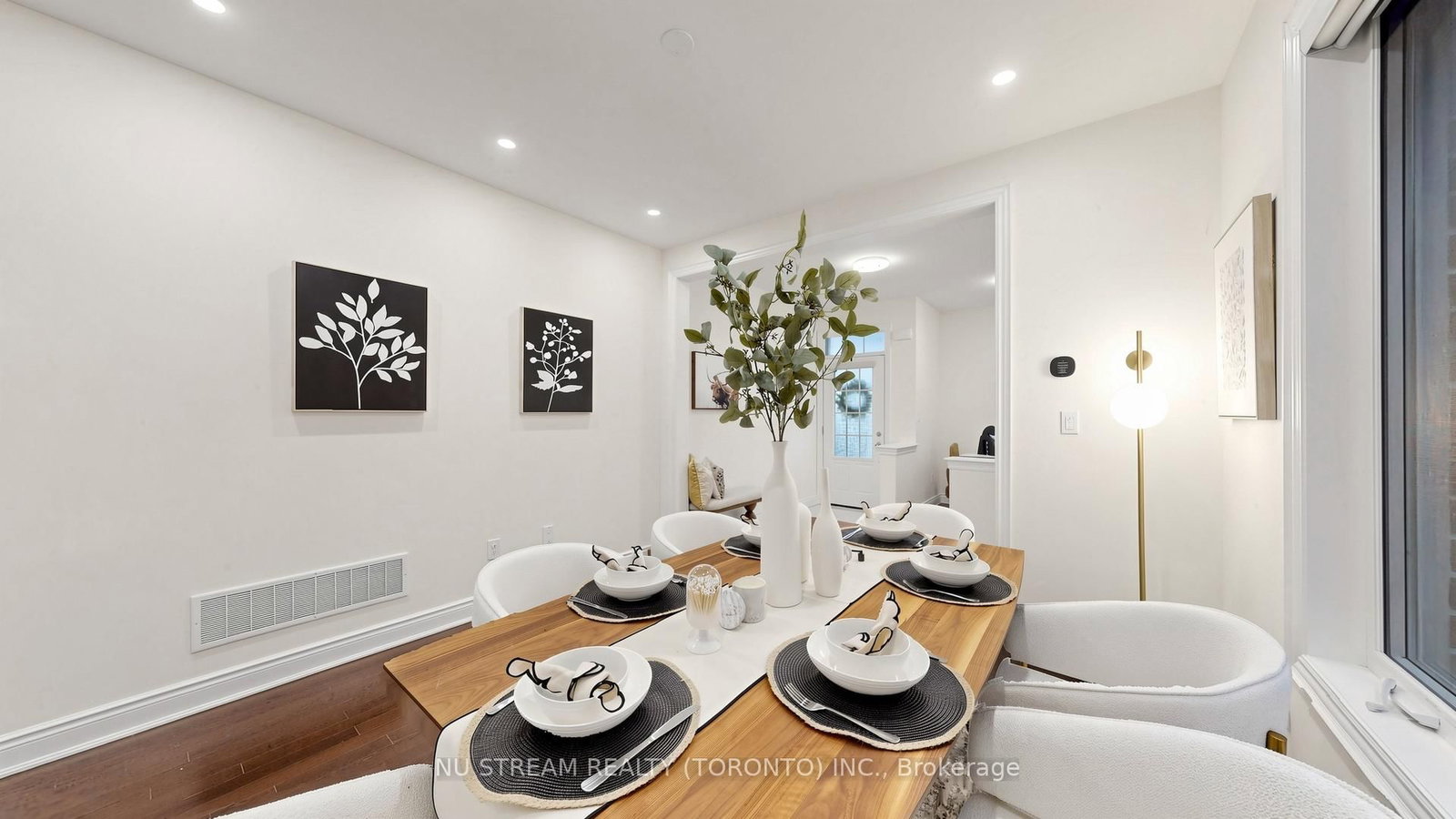 89 Hartney Drive • Richmond Hill, ON photo 6