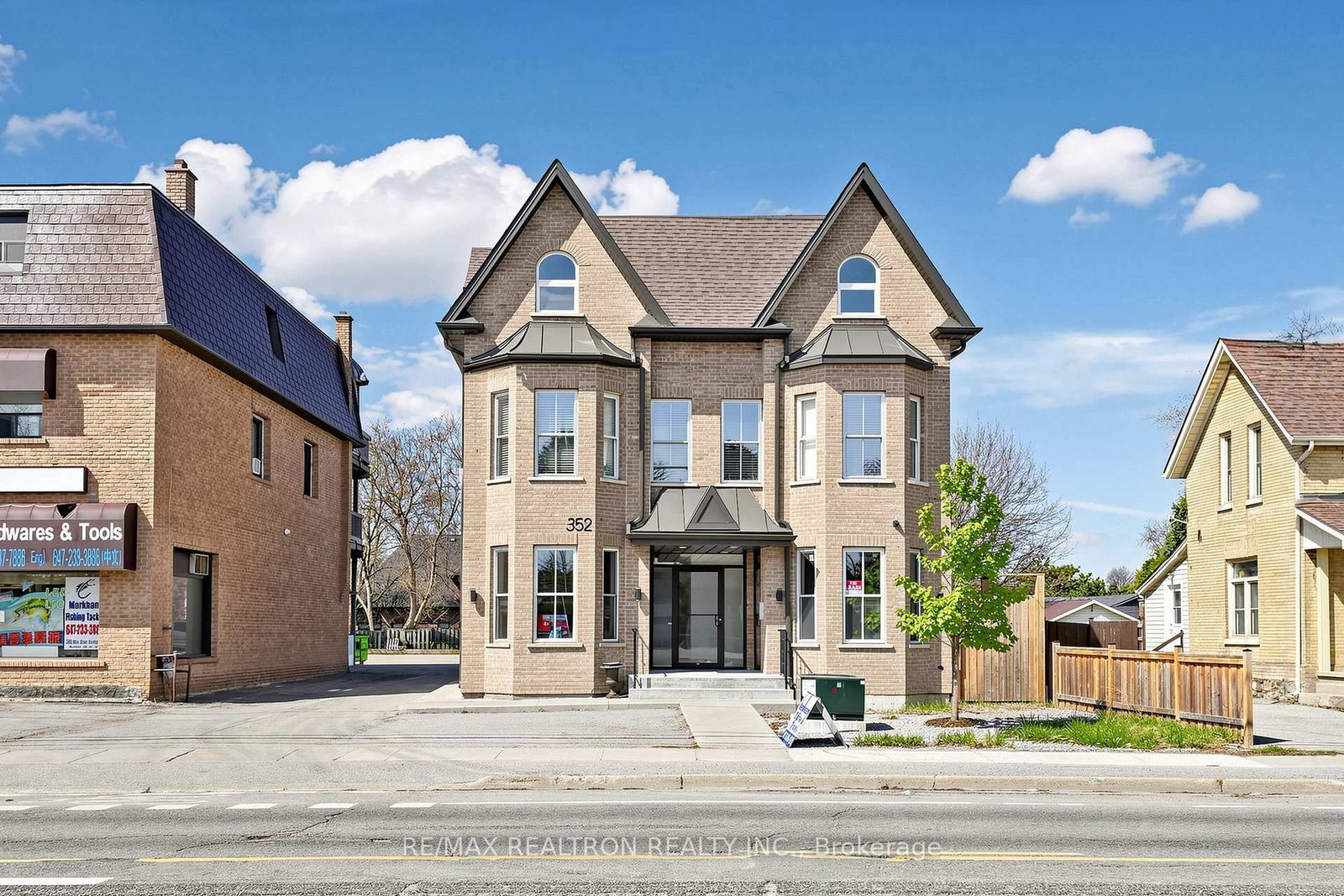 352 Main Street N, Unit 1