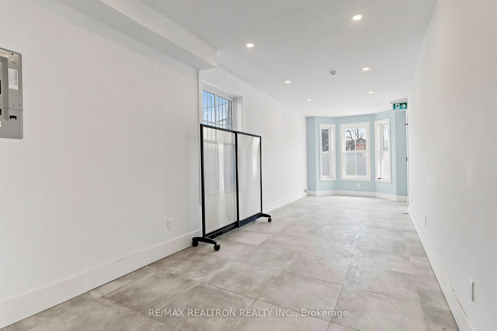 352 Main Street N, Unit 1 - Photo 10
