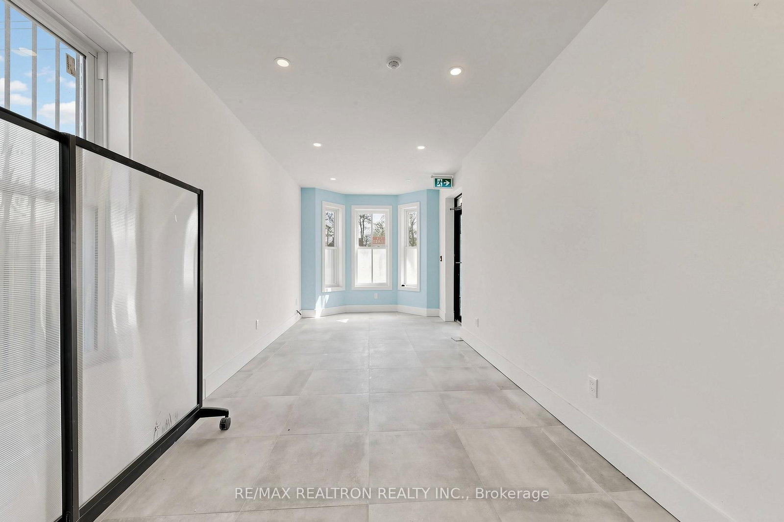 352 Main Street N, Unit 1 - Photo 11