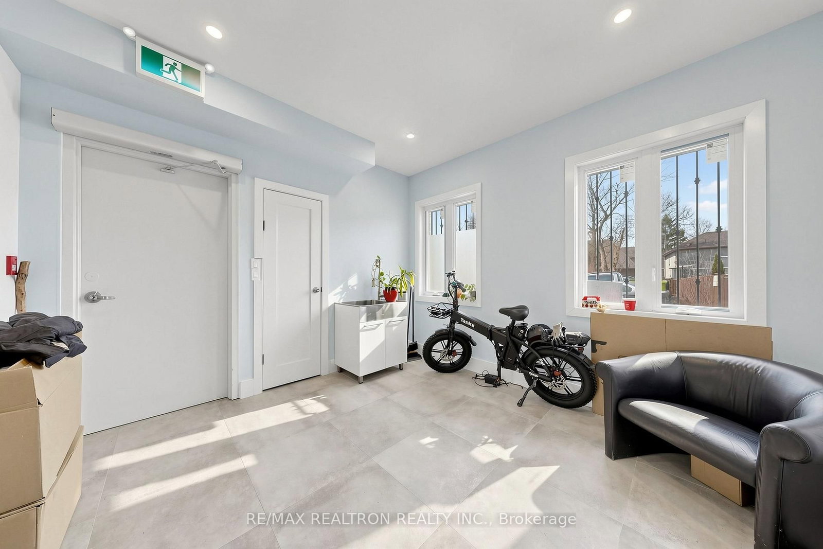 352 Main Street N, Unit 1 - Photo 12