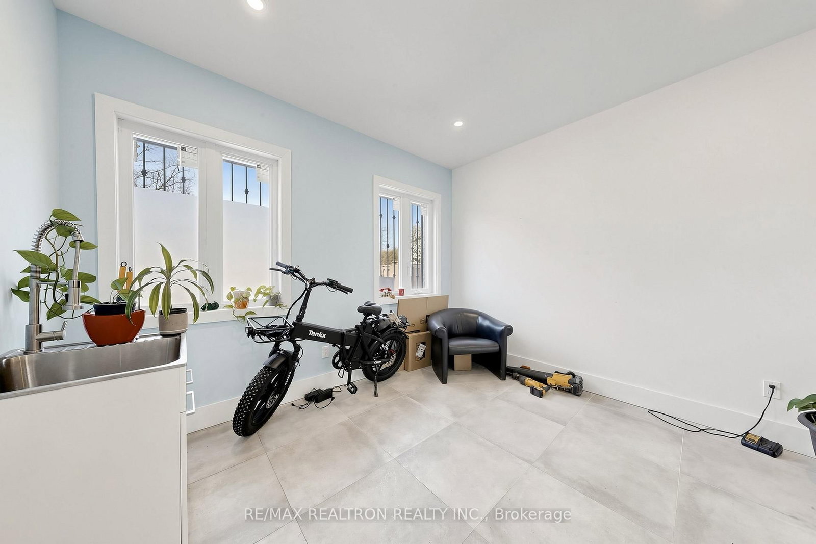 352 Main Street N, Unit 1 - Photo 14