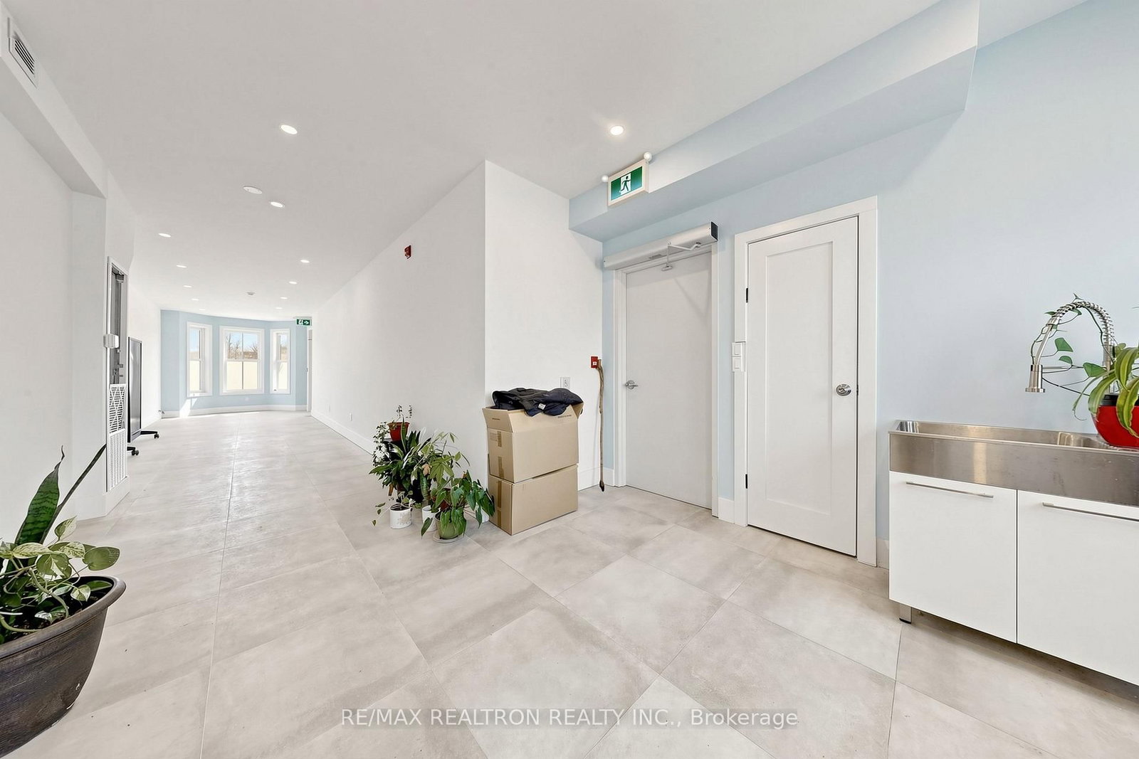 352 Main Street N, Unit 1 - Photo 18