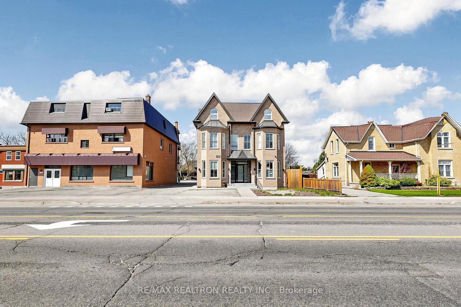 352 Main Street N, Unit 1 - Photo 20