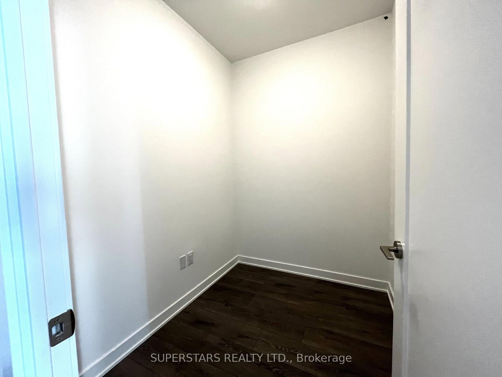 95 Oneida Crescent, Unit 802 - Photo 2