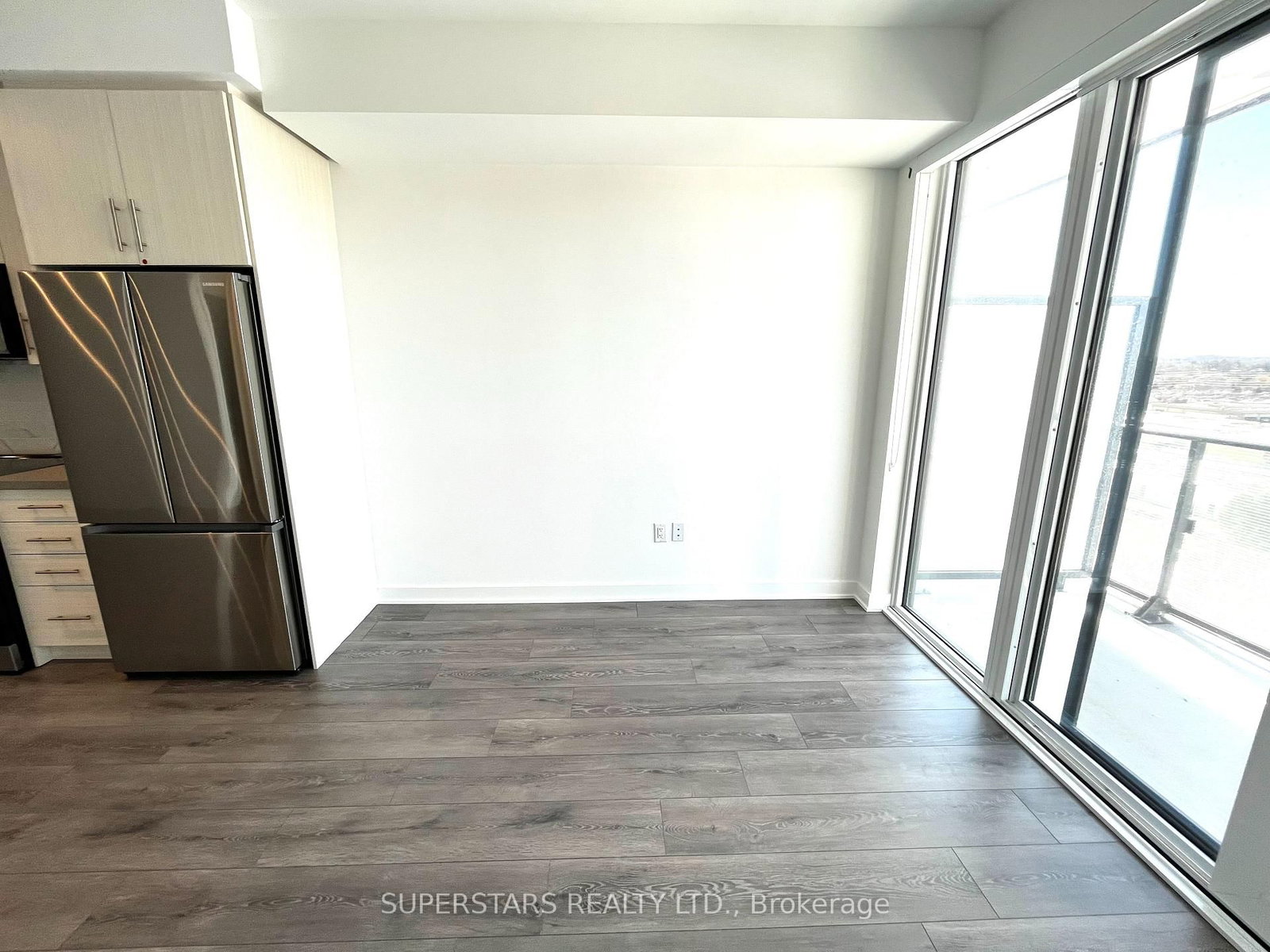 95 Oneida Crescent, Unit 802 - Photo 4